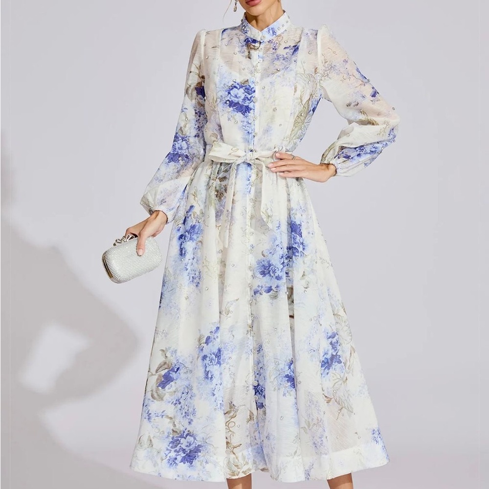 Chic Floral Maxi Dress in Blue and White